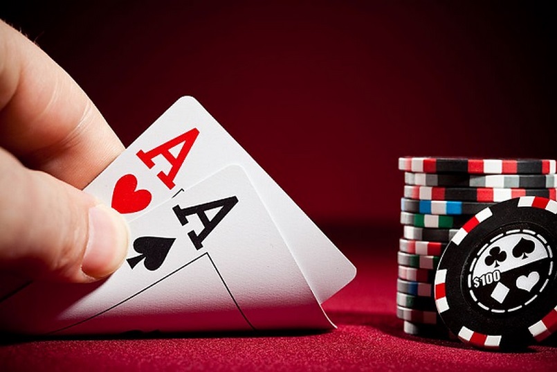 Tìm hiểu về game bài Poker là gì và các thuật ngữ trong poker